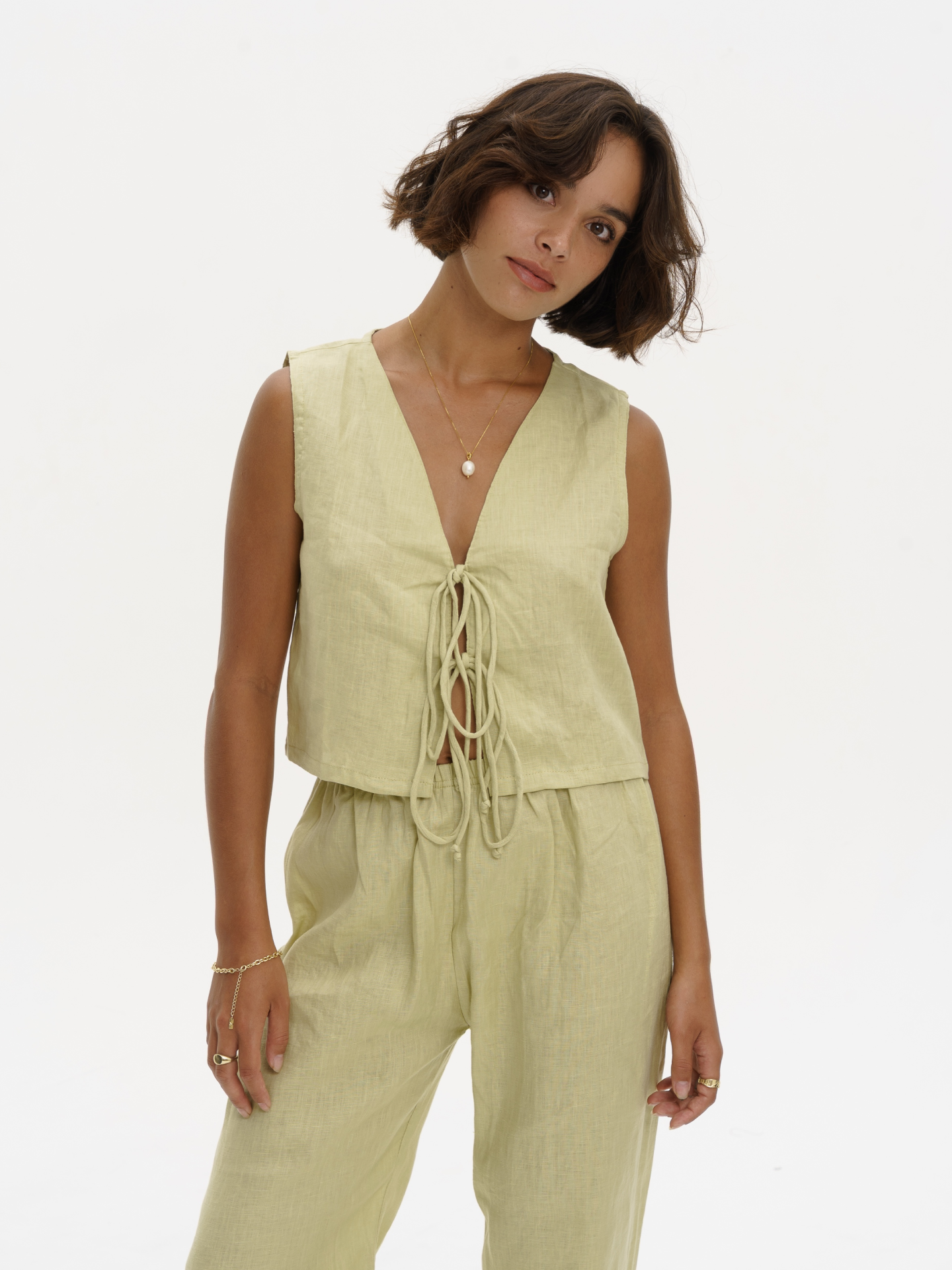 Linen Vest in Pistachio