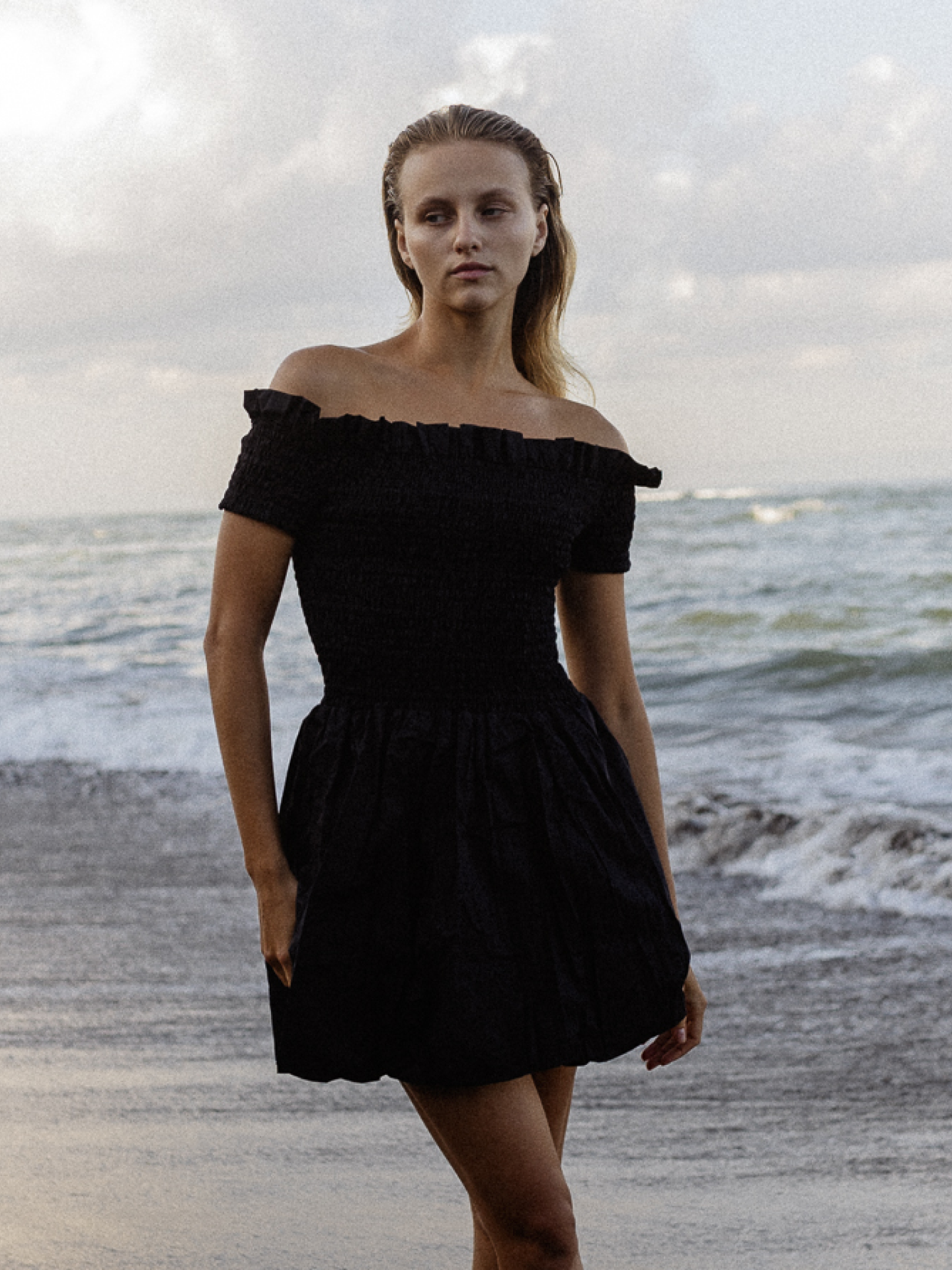 Balloon Cotton Dress in Black