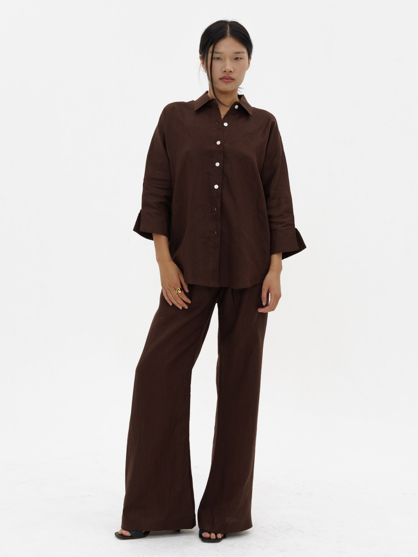 Blooming Linen Shirt in Dark Chocolate
