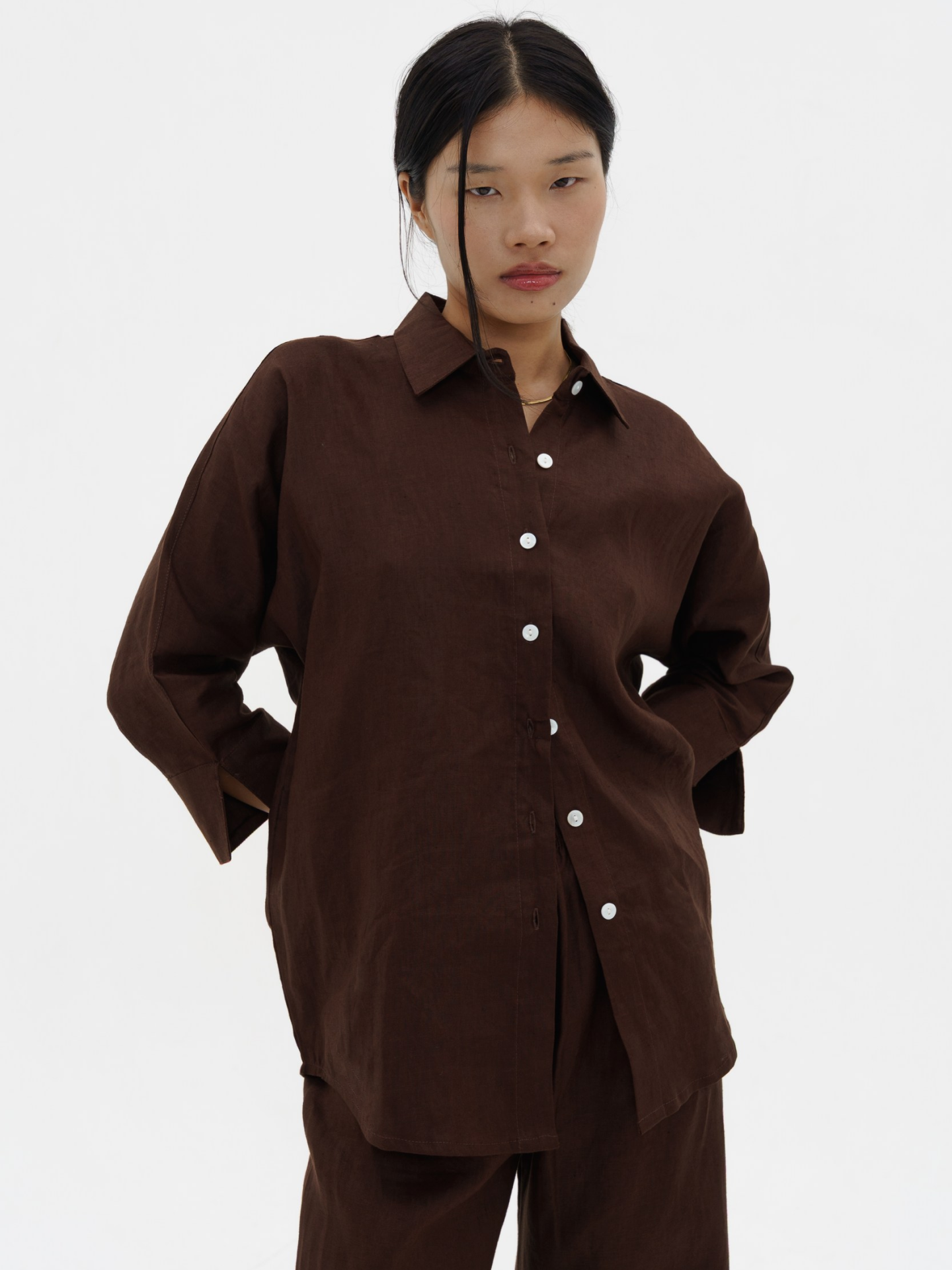 Blooming Linen Shirt in Dark Chocolate