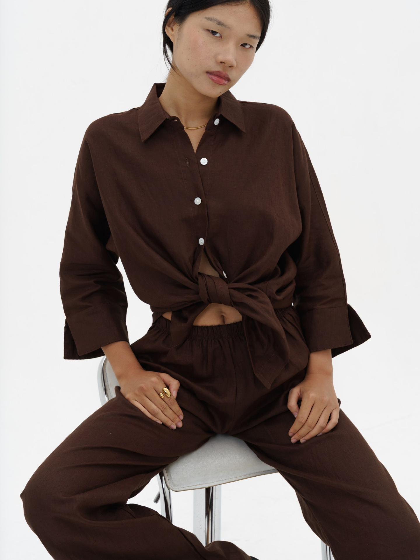 Blooming Linen Shirt in Dark Chocolate
