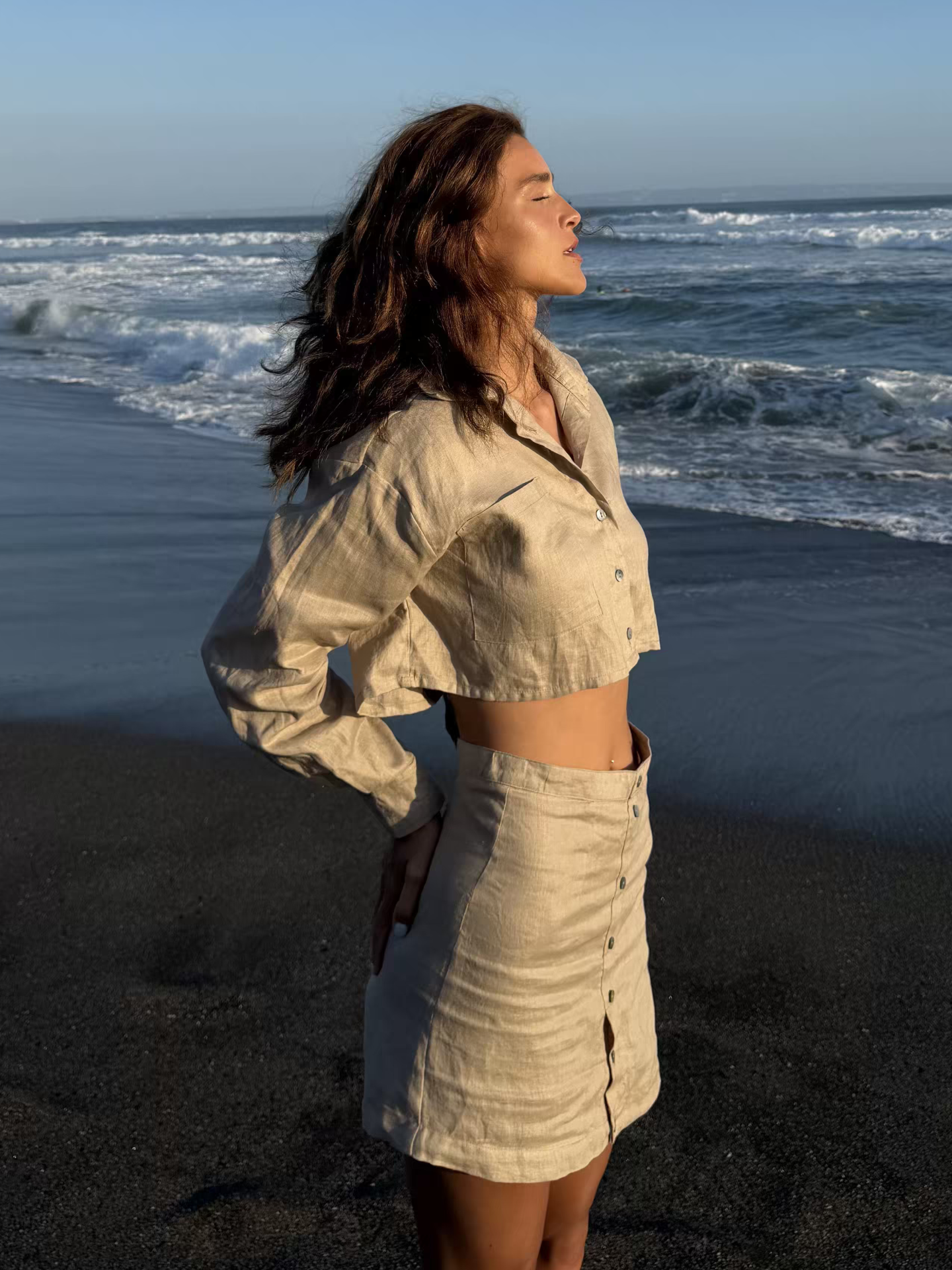 Forme Linen Crop Shirt in Earth