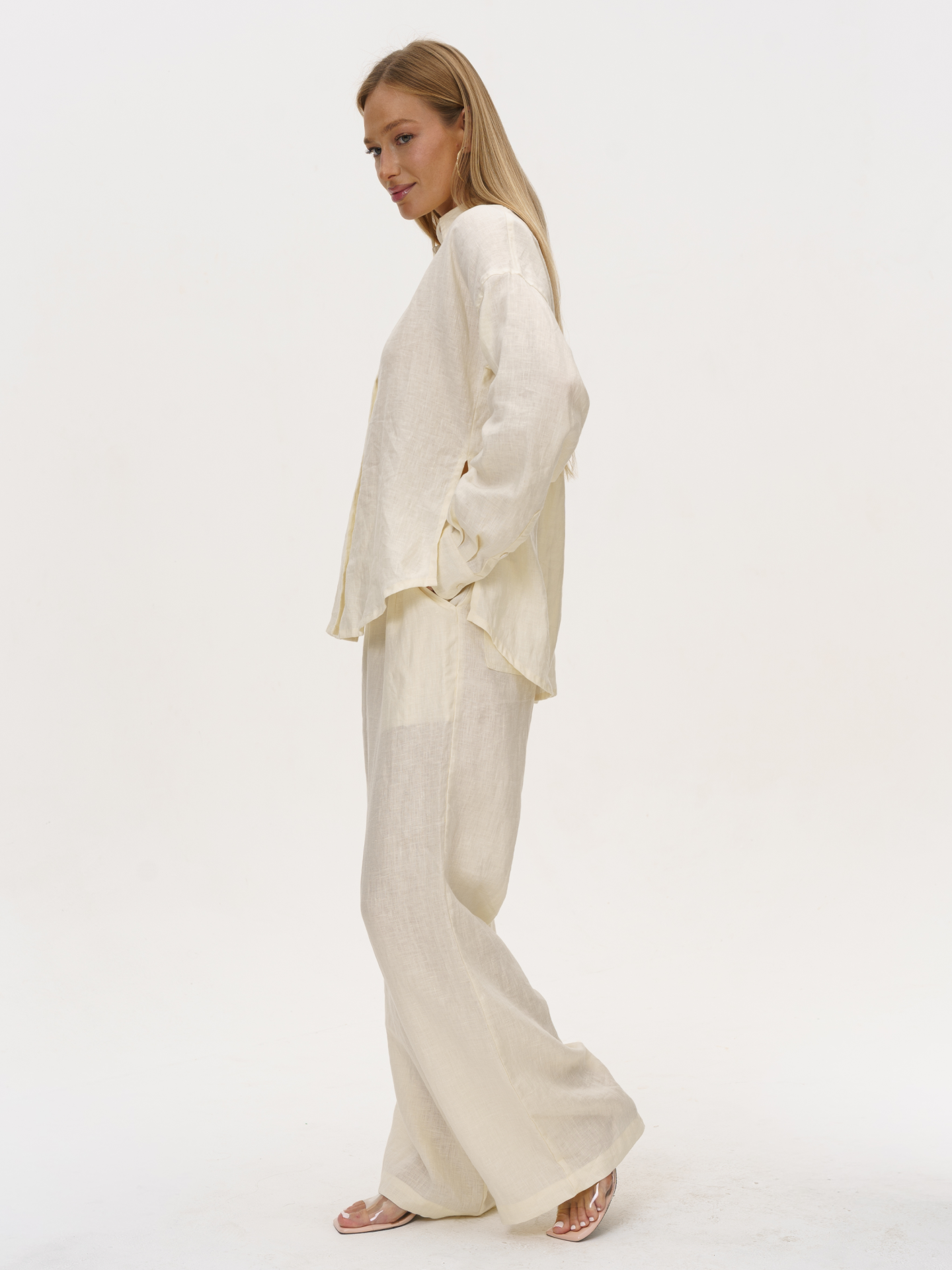 Aura Linen Shirt in Vanilla